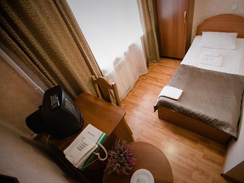 Holosiyvsky Hotel Kyiv Exterior photo