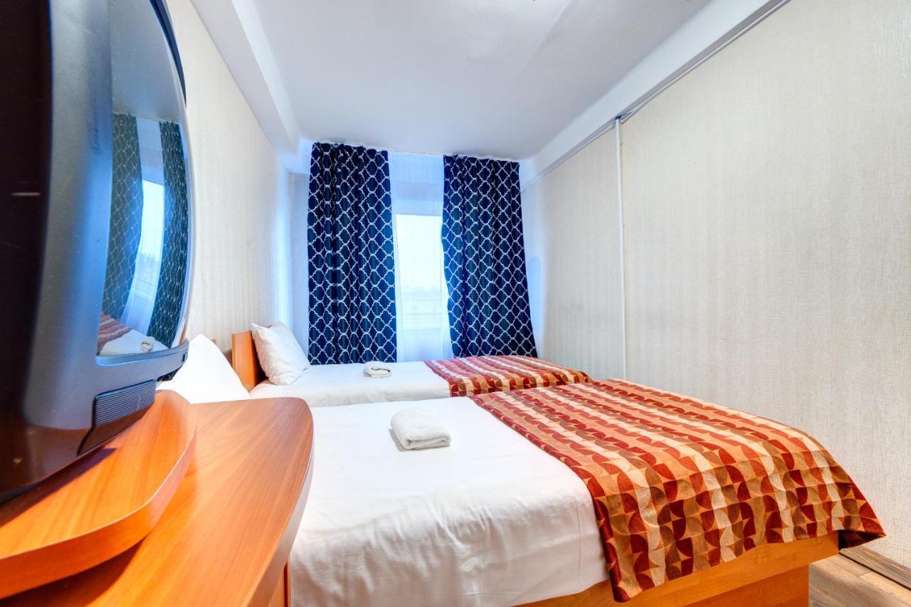 Holosiyvsky Hotel Kyiv Exterior photo